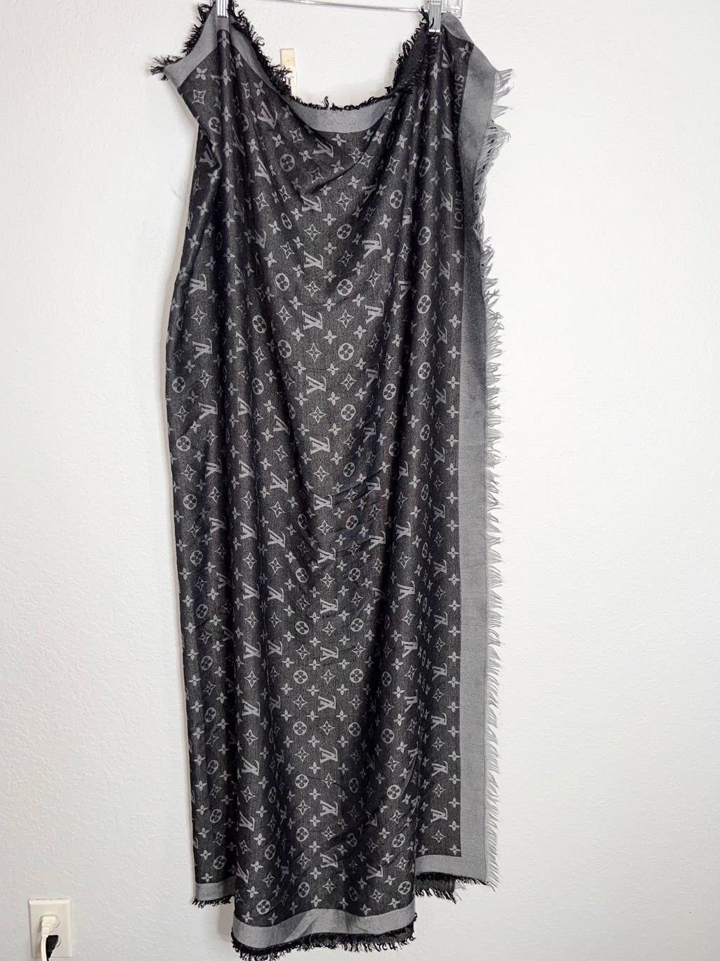 Louis Vuitton Large Cashmere Scarf Gray Black Square 56” X 106” Authentic Fuzzy